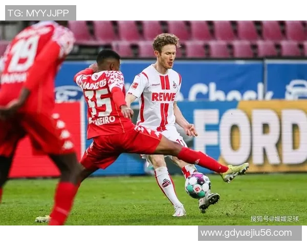 德甲榜首之战:多特蒙德击败科隆稳步前行 德甲榜首之战:多特蒙德击败科隆稳步前行