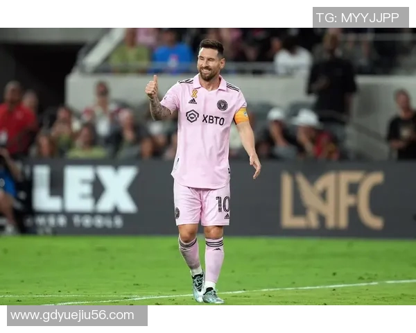 梅西领衔巴萨大胜马竞,巴萨重返西甲榜首位置 梅西领衔巴萨大胜马竞,巴萨重返西甲榜首位置