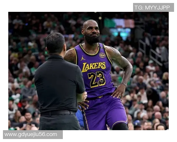 湖人助教透露詹姆斯伤情进展,球迷担心复出时间 湖人助教透露詹姆斯伤情进展,球迷担心复出时间