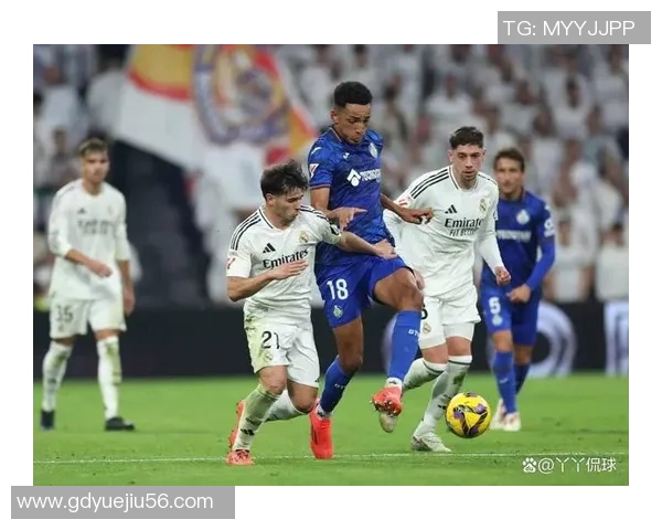 皇家马德里与赫塔菲战平,错失登顶机会!西甲争夺战再起波澜 皇家马德里与赫塔菲战平,错失登顶机会!西甲争夺战再起波澜