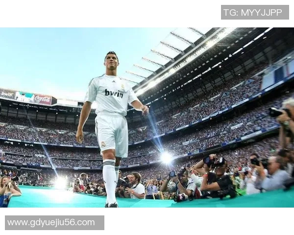 皇马官方宣布C罗伤情好转,有望仅缺席3场比赛 皇马官方宣布C罗伤情好转,有望仅缺席3场比赛